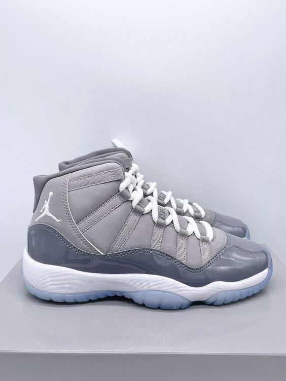 AIR JORDAN RETRO 11 "COOL GREY"