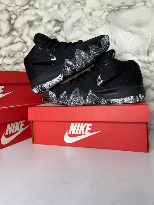 Nike Kyrie 4 “Blackout”