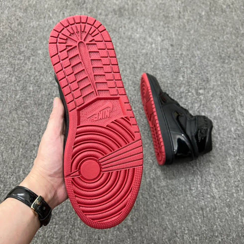 AIR JORDAN RETRO 1 CHAROL RED