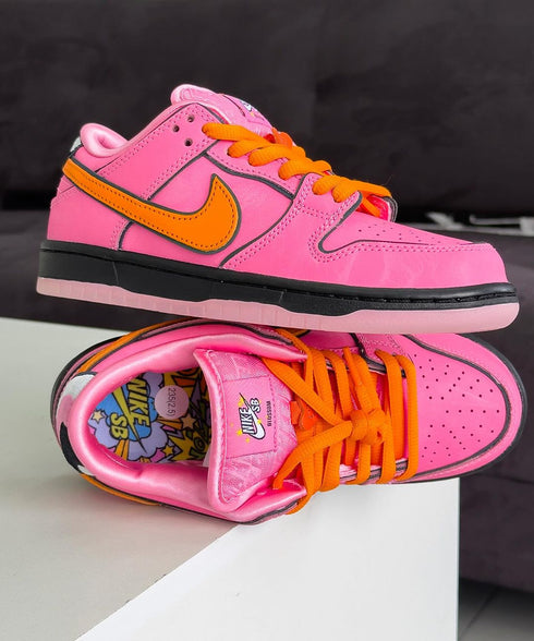 NIKE SB DUNK LOW POWERPUFF GIRLS BOMBÓN