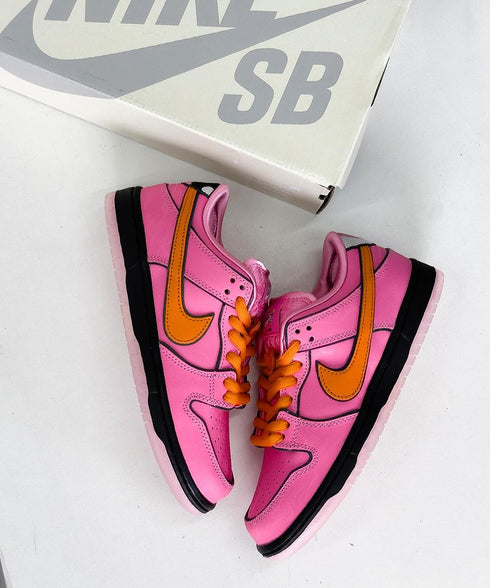 NIKE SB DUNK LOW POWERPUFF GIRLS BOMBÓN