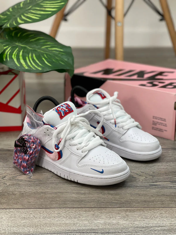 NIKE DUNK SB X PARRA